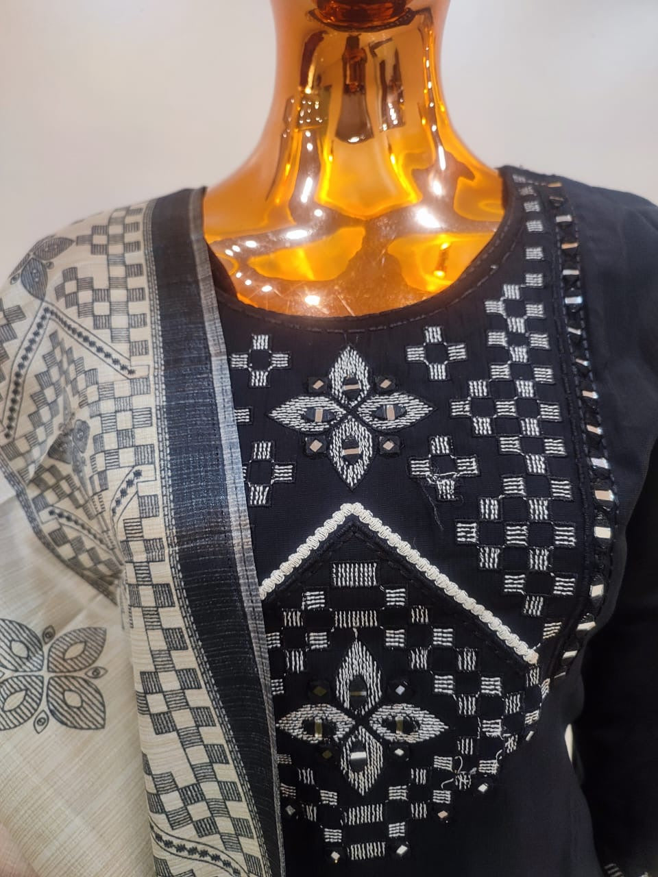 Black embellished kurta set
